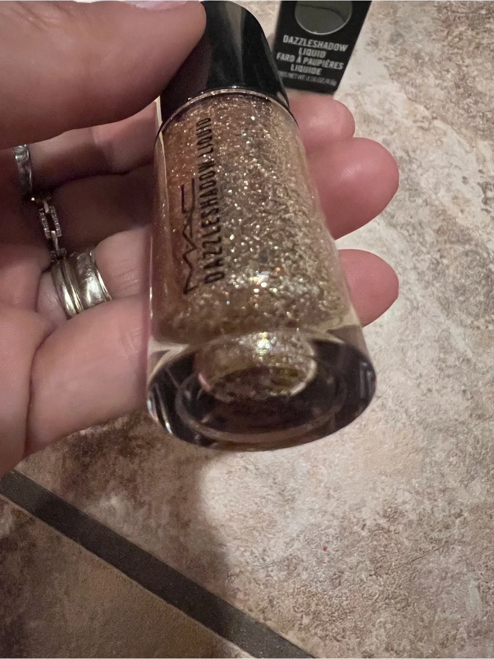 MAC Cosmetics Dazzleshadow Liquid Flash And Dash